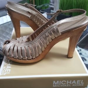 Michael Kors Gold Sandels Sz 8